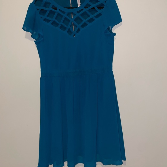 Xhilaration Dresses & Skirts - Xhilaration cross cross dress rose gold zip